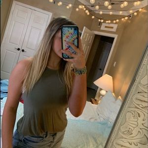 ARMY GREEN TOP⭐️